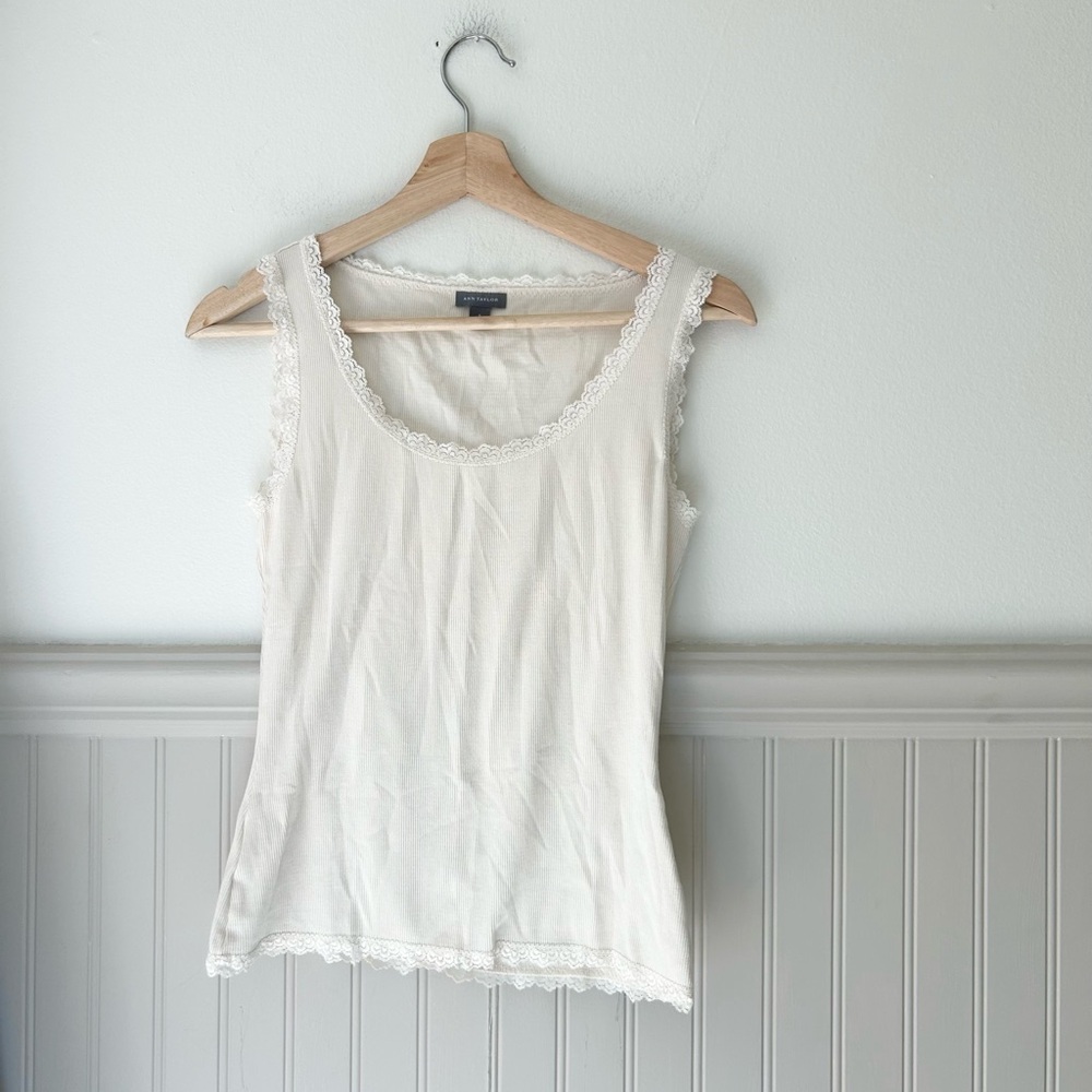 Ann Taylor Small Cream Silk Blend Scoop Neck Lace Trim Tank Top